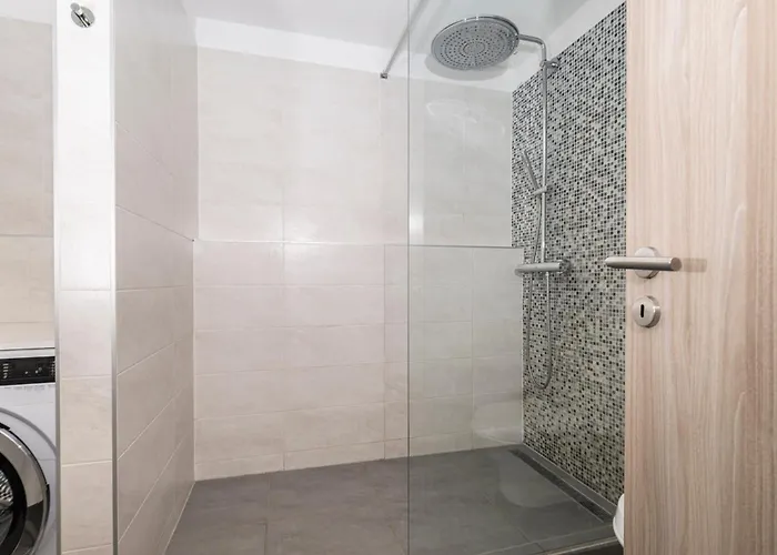 All-in Skyline アパート